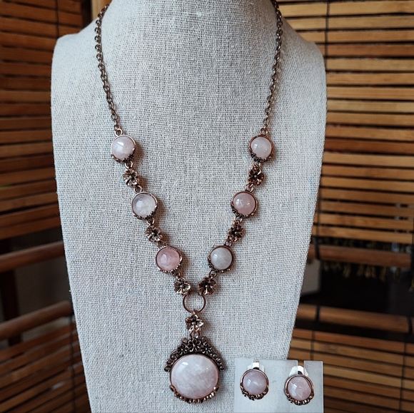 Rose Gold Coppery Rose Quartz Medallion Necklace and Earrings Set Unsigned EUC - Picture 1 of 15